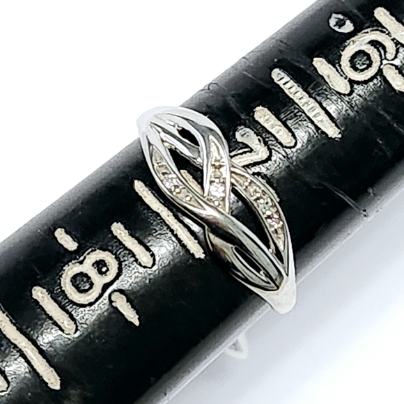 10K Gold Diamond Wave Band Ring 7 - Picture 9 of 10